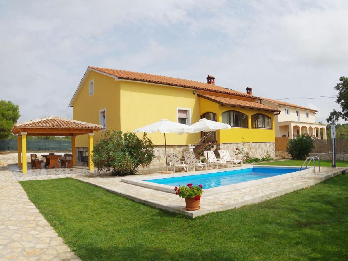 Villa Peaceful In Jur Ici With Private Pool *